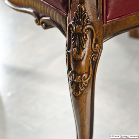 Poltrone classiche in legno