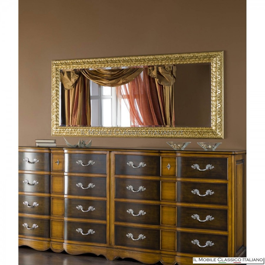 Spiegel mit antikem vergoldetem Rahmen