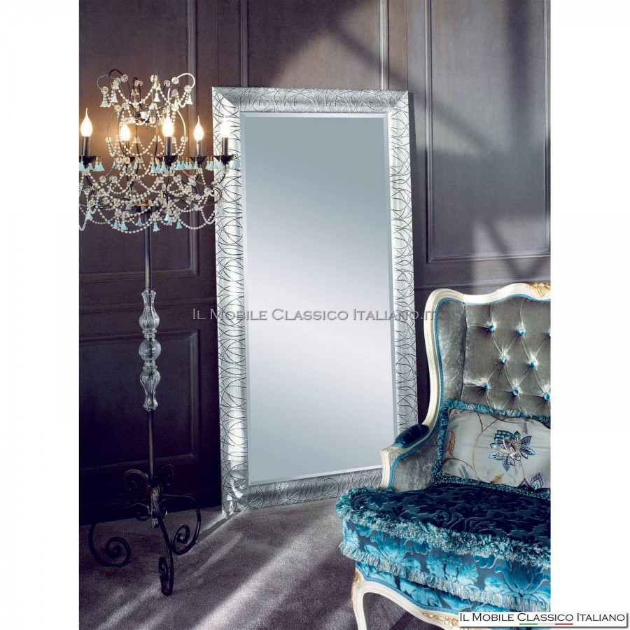 Elegant rectangular mirror