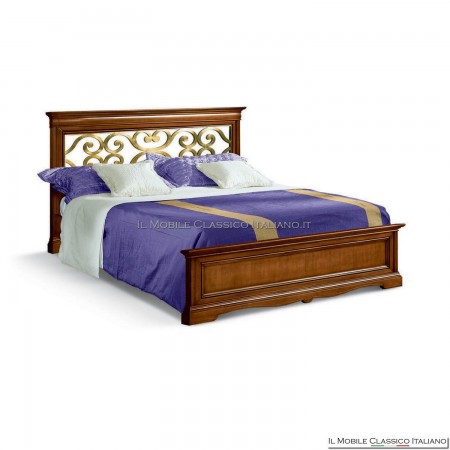 Doppelbett mit perforiertem Kopfteil und Bettrahmen S1504 / G-1