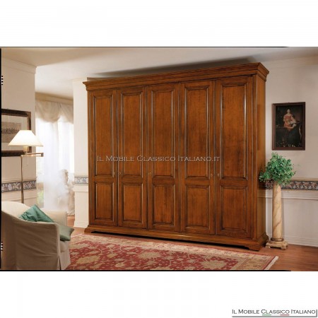 Grande armoire classique