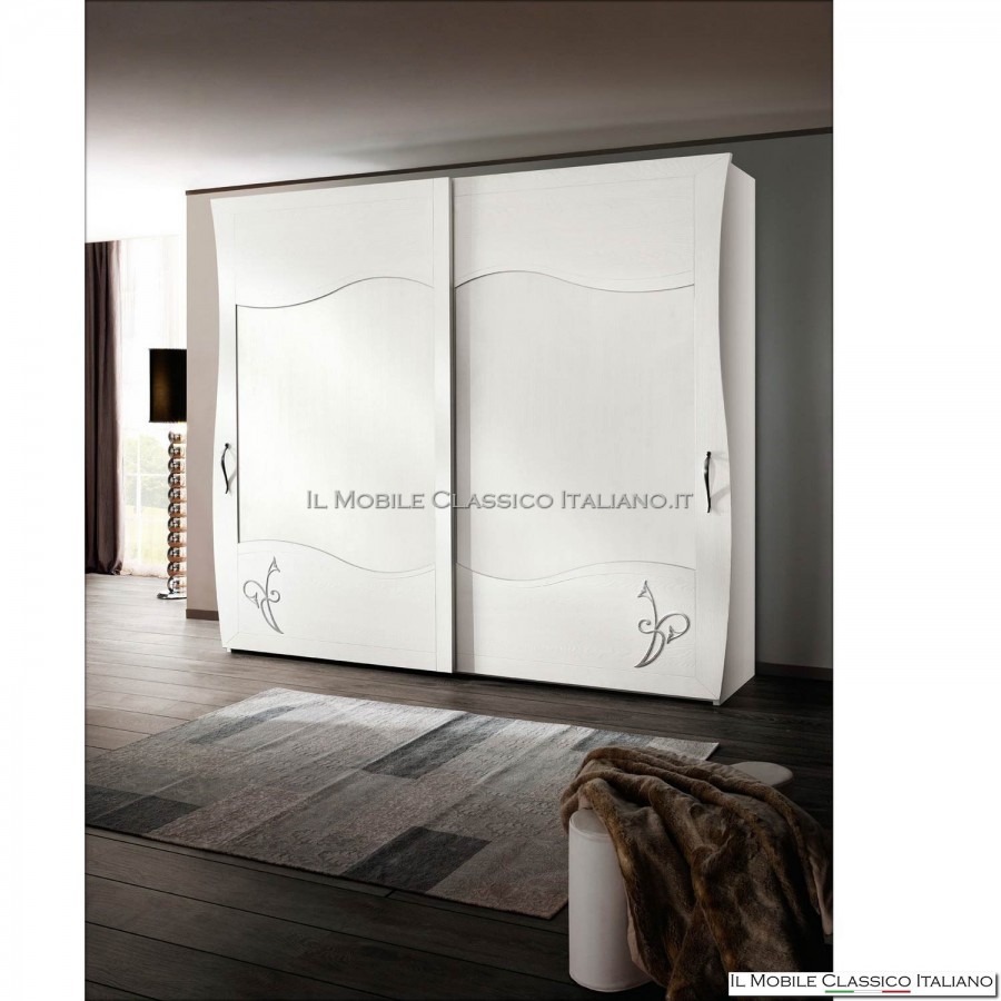 Armario de ceniza cepillado puertas de madera con decoración Armario de ceniza cepillado puertas de madera con decoración