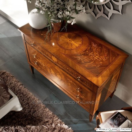 Cómoda en stile Maggiolini - Il Mobile Classico