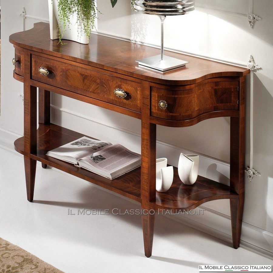Classic entrance console in walnut Classic entrance console in walnut