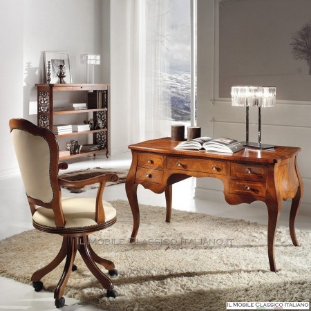 Escritorio clásico de nogal