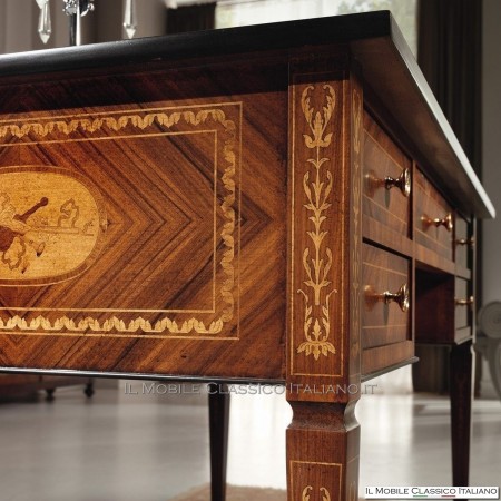 Scrivania Maggiolini in Bois de Violette con intarsio cod. 468