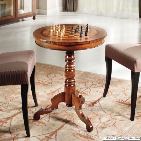 Round coffee table with lady cod. 530