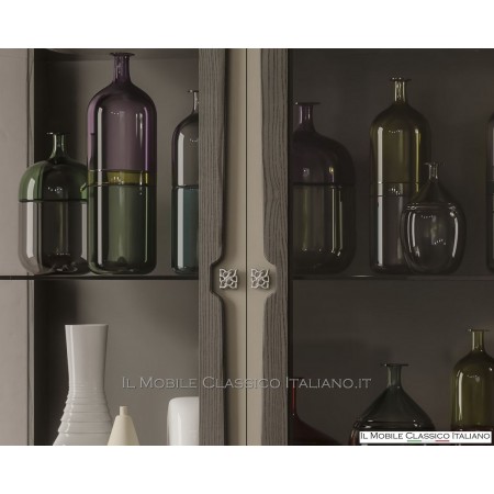 Vitrine 2 Aschentüren