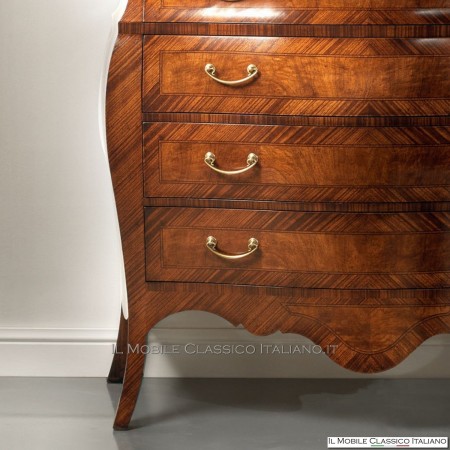 Bombed dresser with 4 drawers in ash root