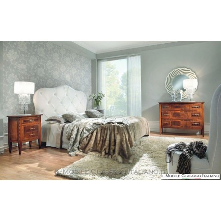 Tables de chevet incrustées de noyer