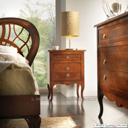 Coppia comodini intarsiati con filetti in bois de rose