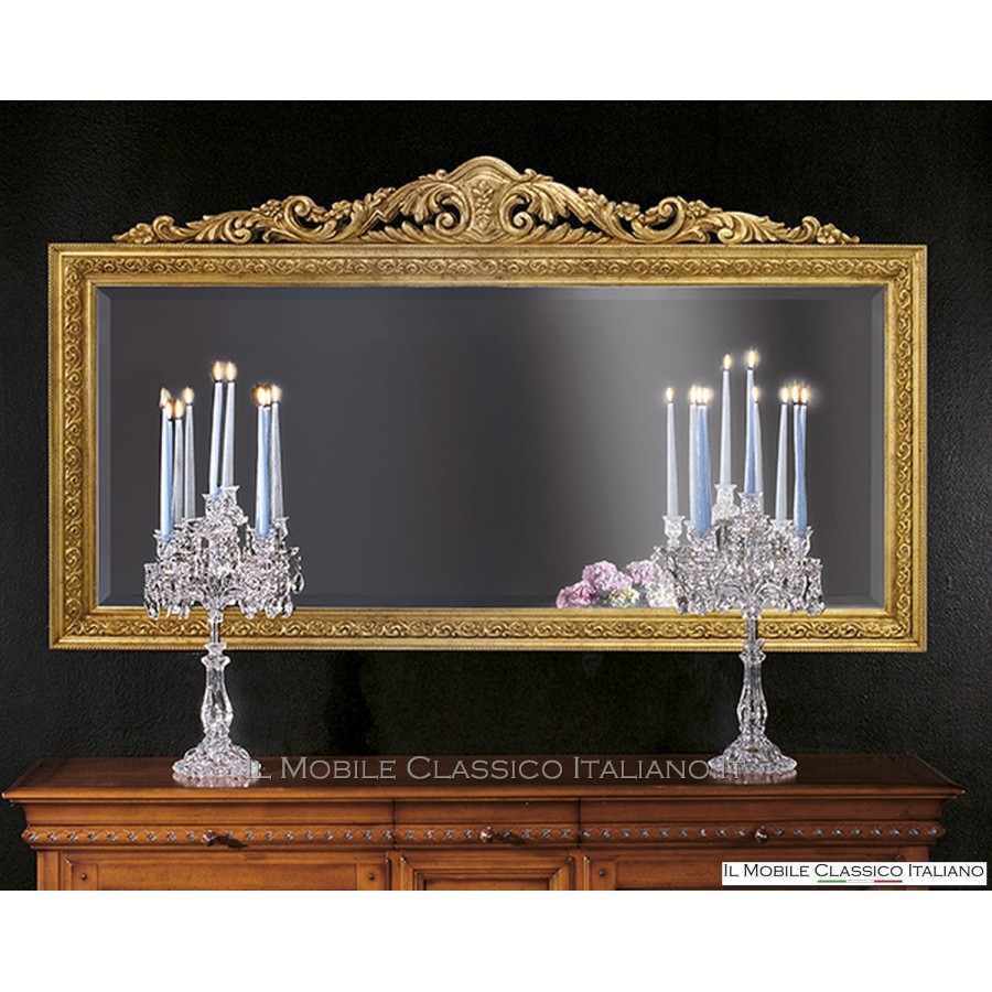 Miroir baroque à la feuille d'or Miroir baroque à la feuille d'or