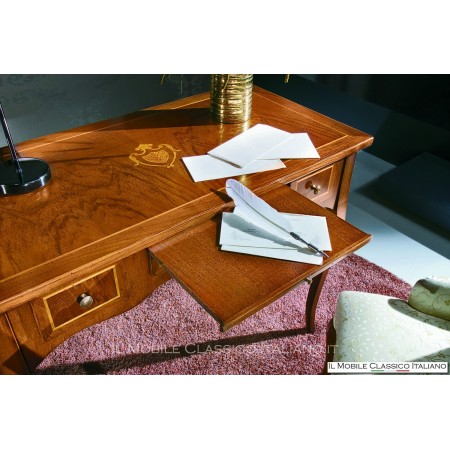 Pobre escritorio de arte