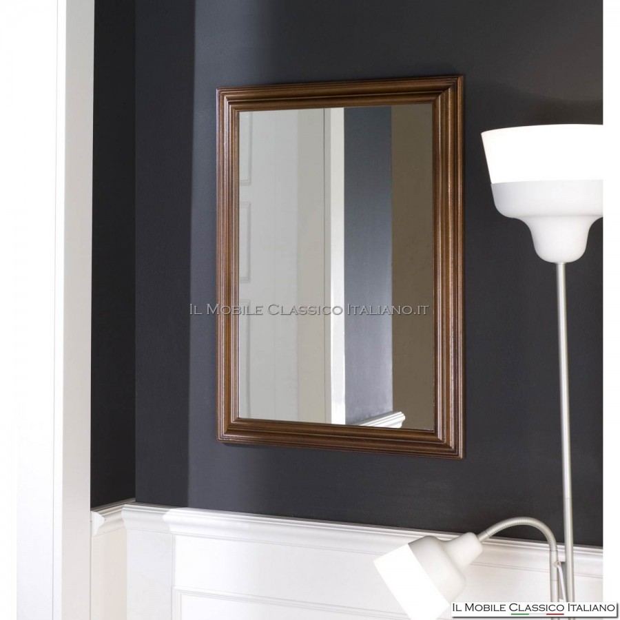 Wandspiegel mit Holzrahmen