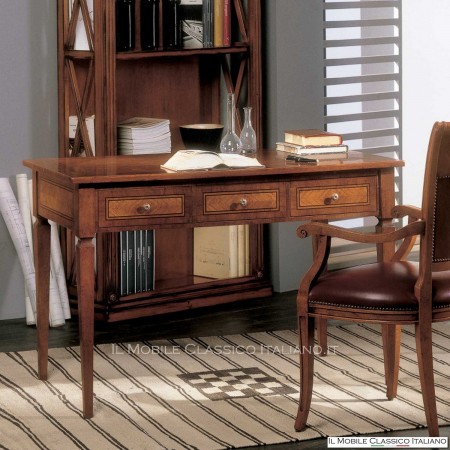 Bureau incrusté classique