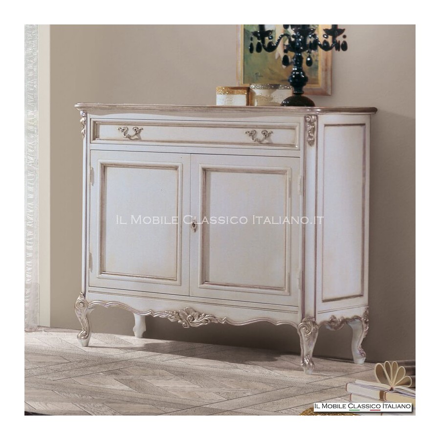 Credenza 2 porte in stile provenzale con intagli Credenza 2 porte in stile provenzale con intagli