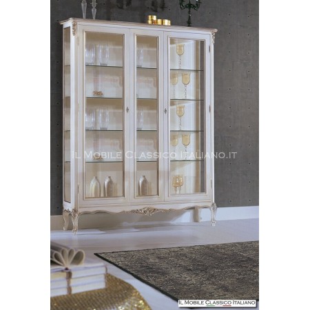 Hohe Vitrine im provenzalischen Stil mit Schnitzereien