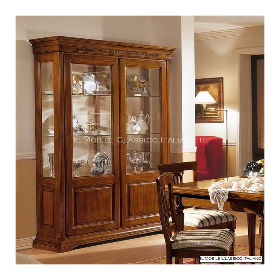 Vitrina clásica de 2 puertas con talla Vitrina clásica de 2 puertas con talla