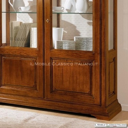 Klassische Vitrine 2 arme Kunsttüren