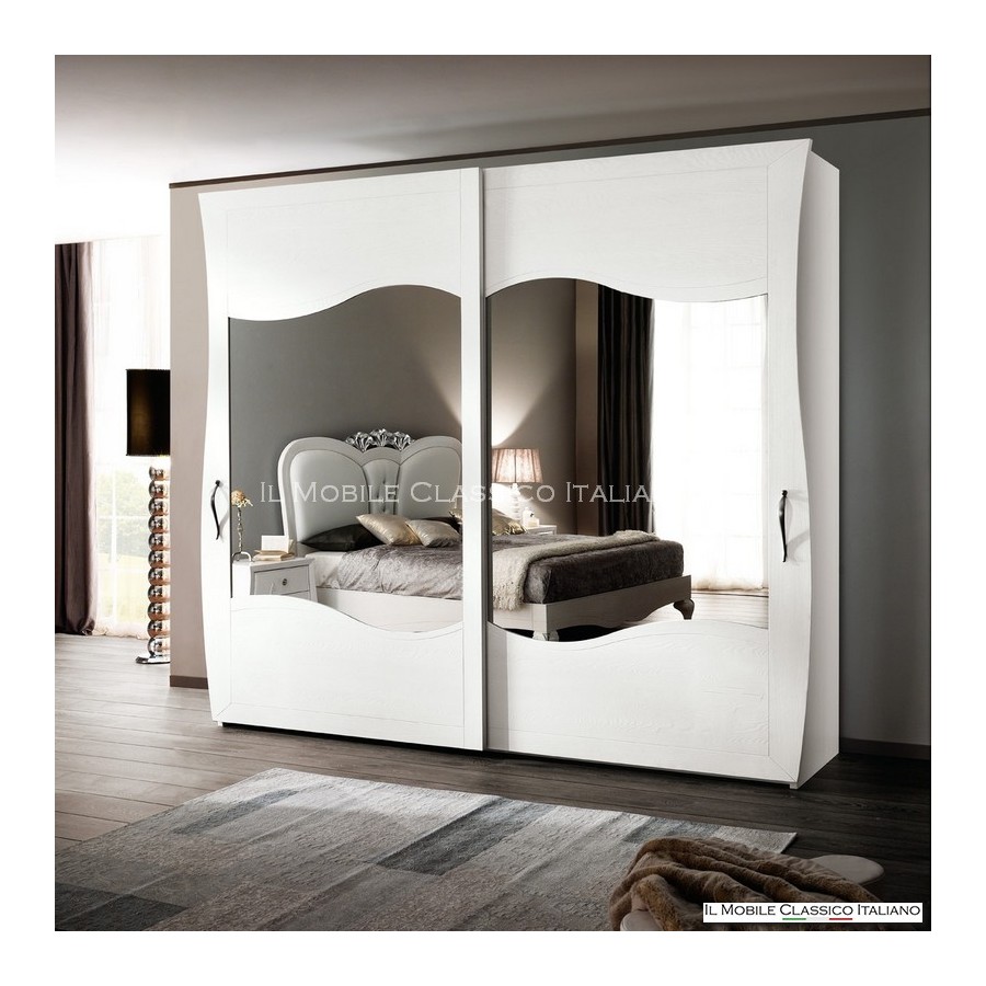 Armoire avec deux portes en cendres brossées et miroir