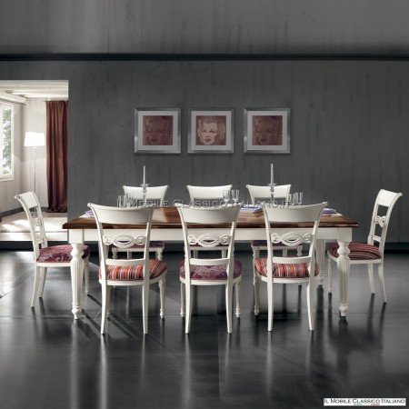 Chaise de salon rembourrée classique