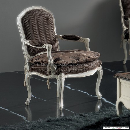 Sillón de dormitorio clásico