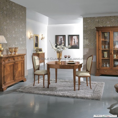 silla de madera clásica