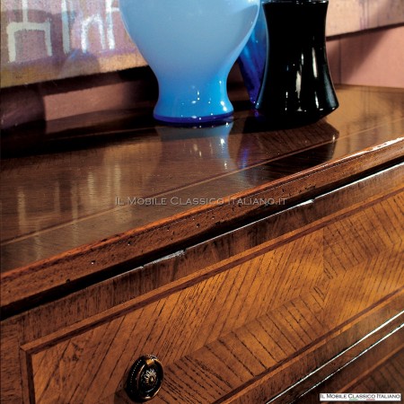 Kommode mit Intarsien in klassischem Nussbaum 3 Schubladen