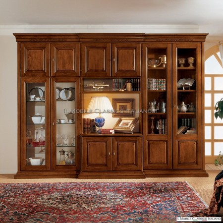 Classic equipped wall with Edera carving