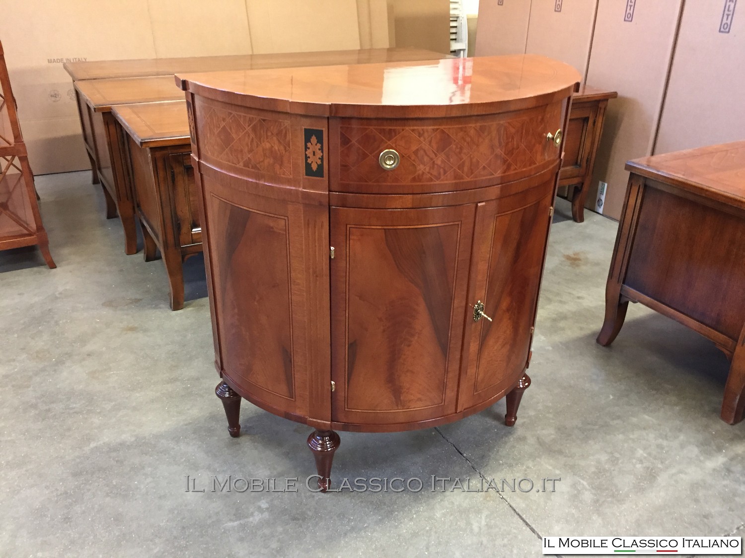 Credenza classica personalizzata