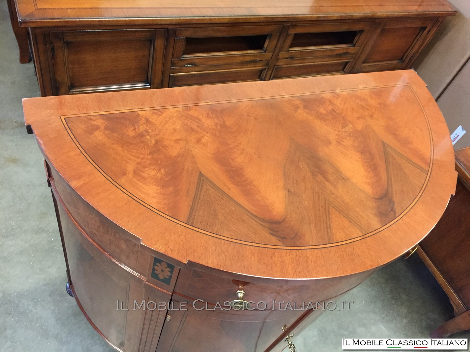 Credenza classica personalizzata