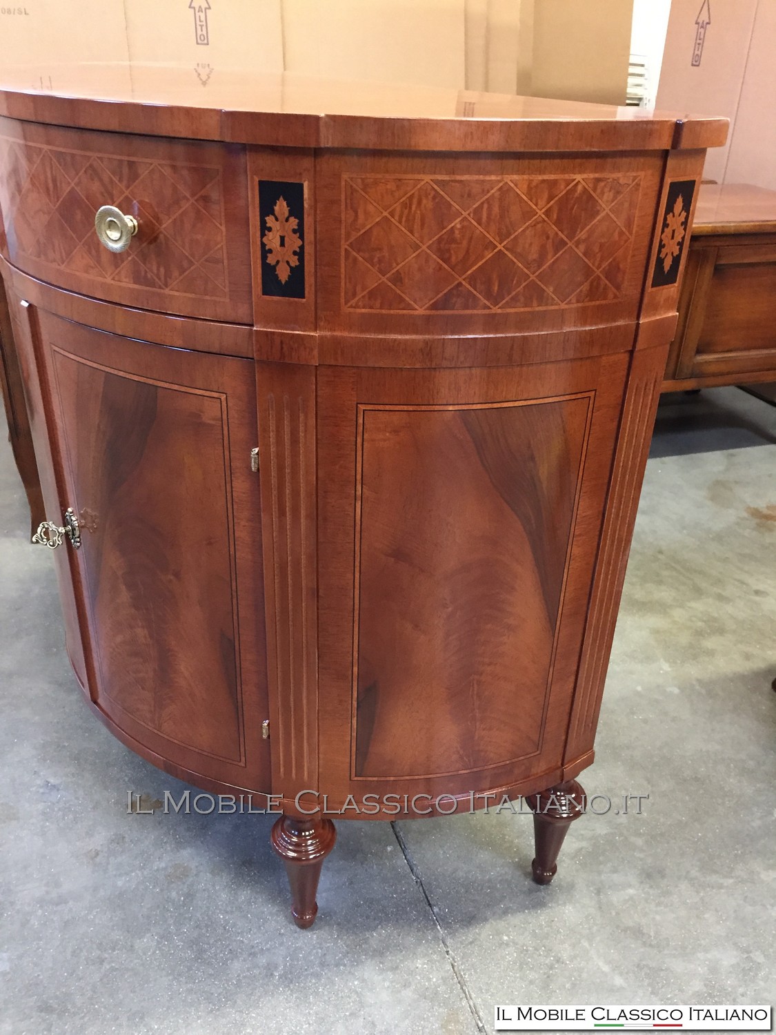 Credenza classica personalizzata