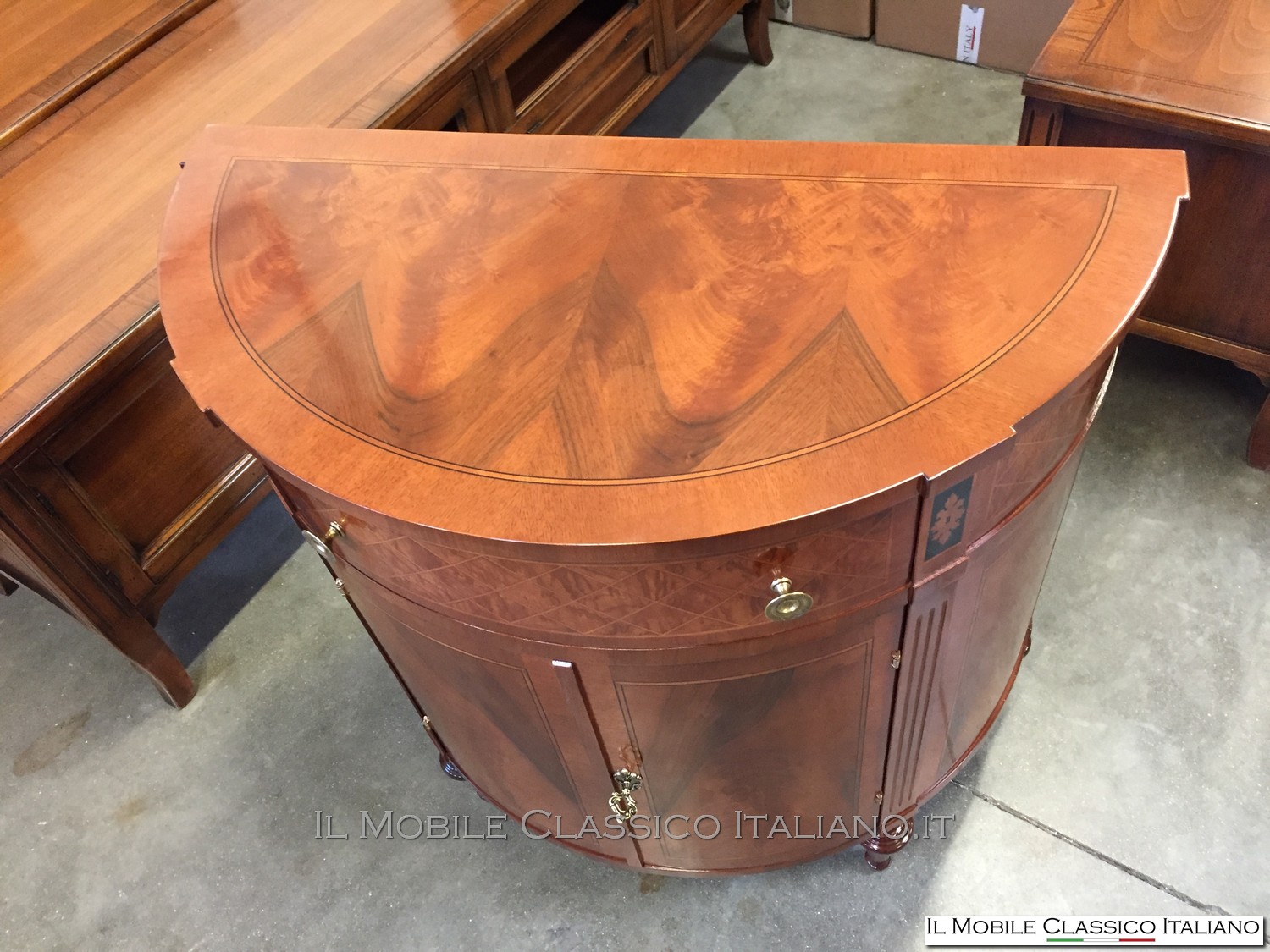 Credenza classica personalizzata