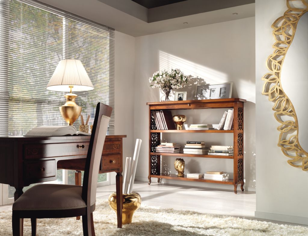 Libreria classica traforata