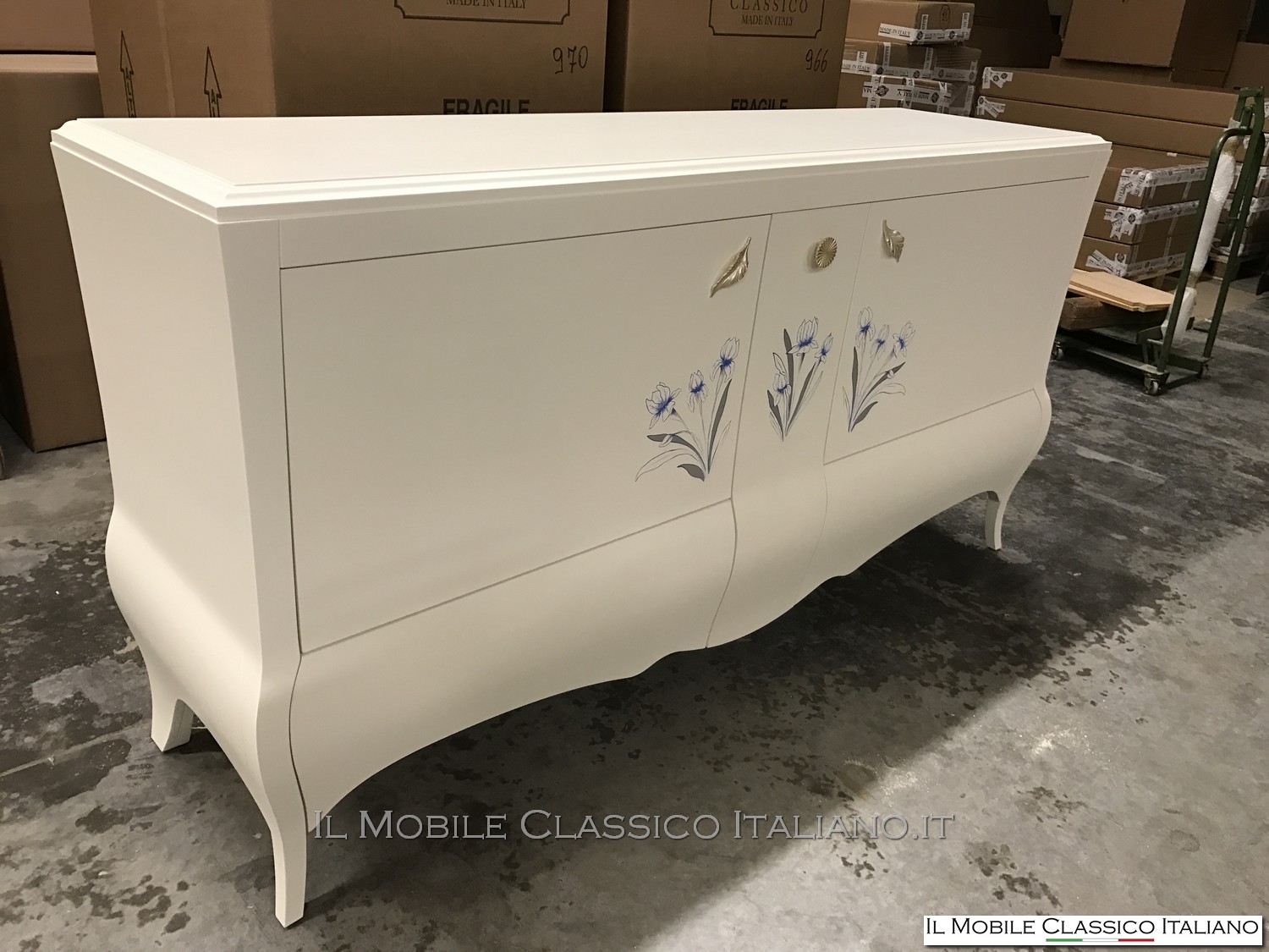 sala da pranzo classica, credenza